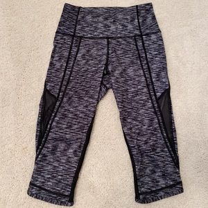 Lululemon Crop Leggings in Black and White Pattern